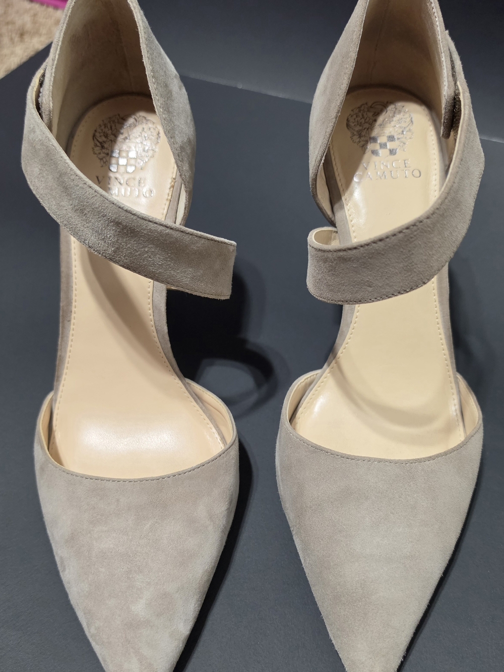 Vince Camuto Taupe Suede Pointed-Toe Ankle Strap Pumps Size:11